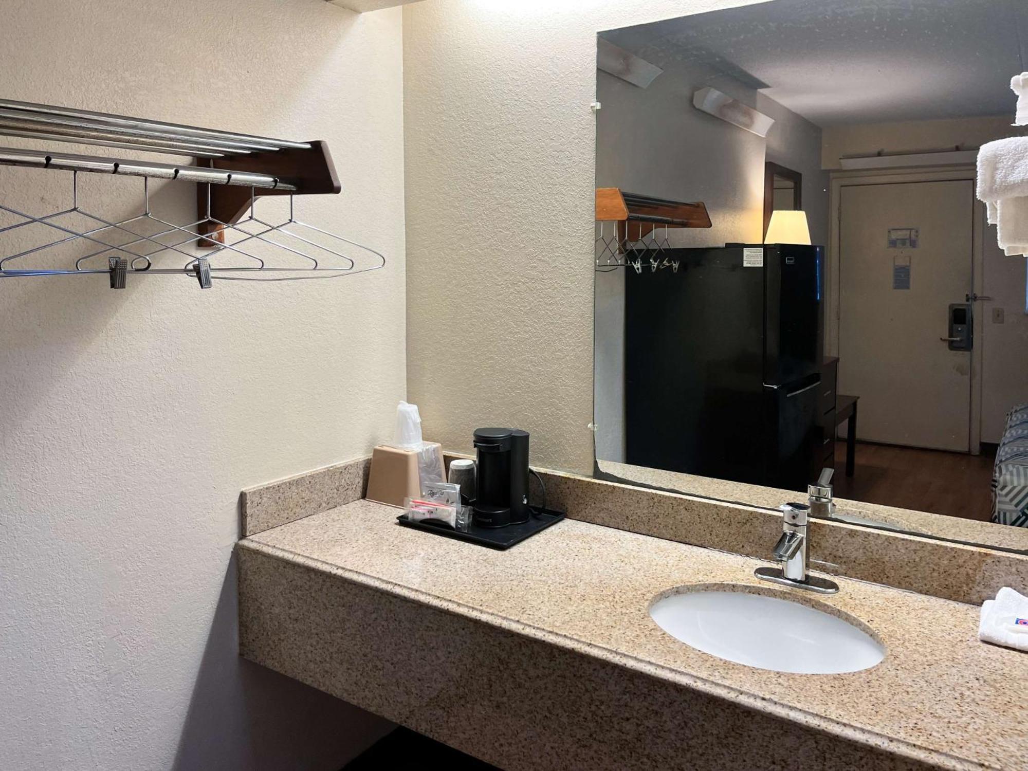 Studio 6 Suites Shreveport, La Industrial Loop Екстериор снимка