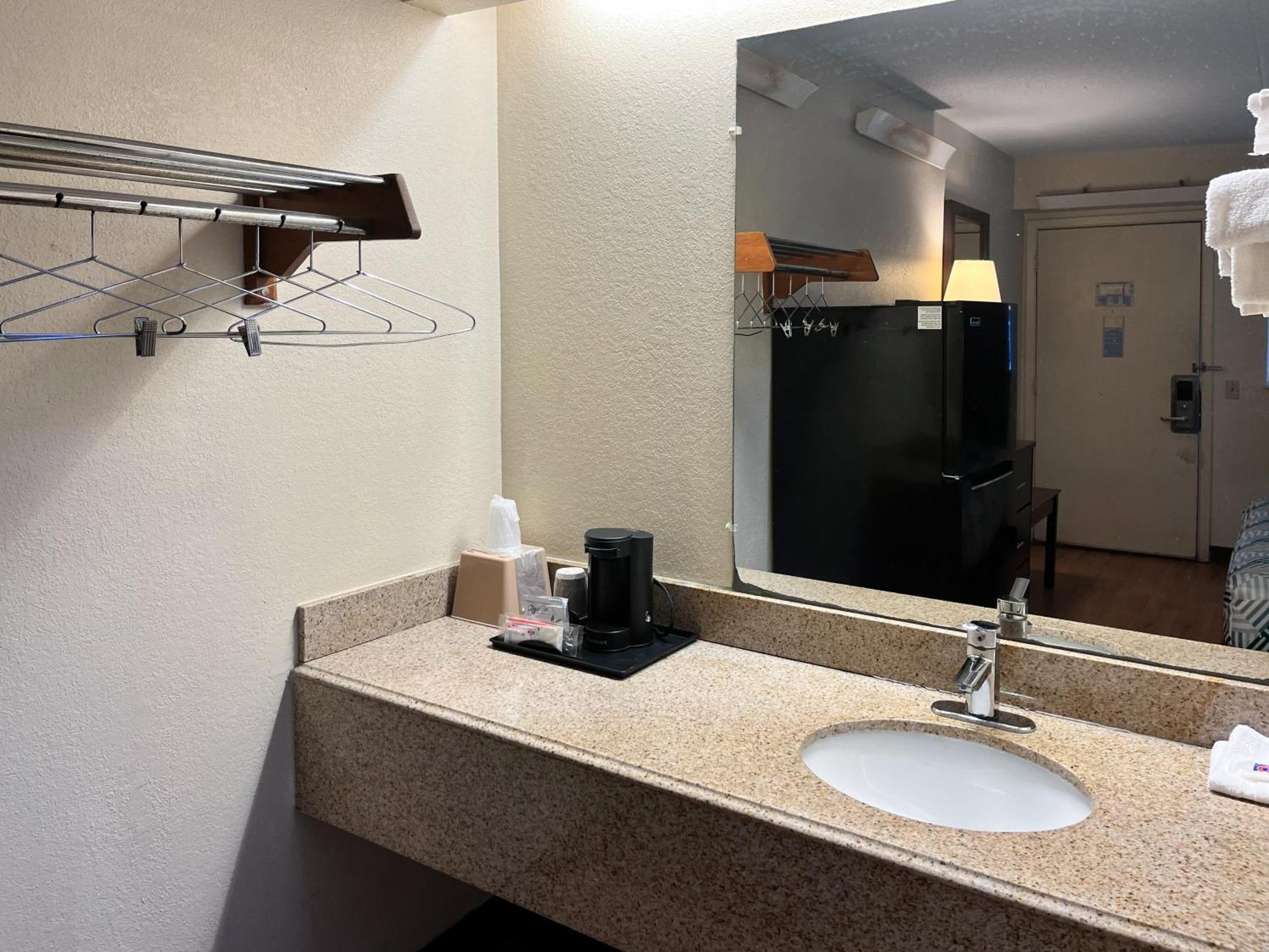 Studio 6 Suites Shreveport, La Industrial Loop Екстериор снимка